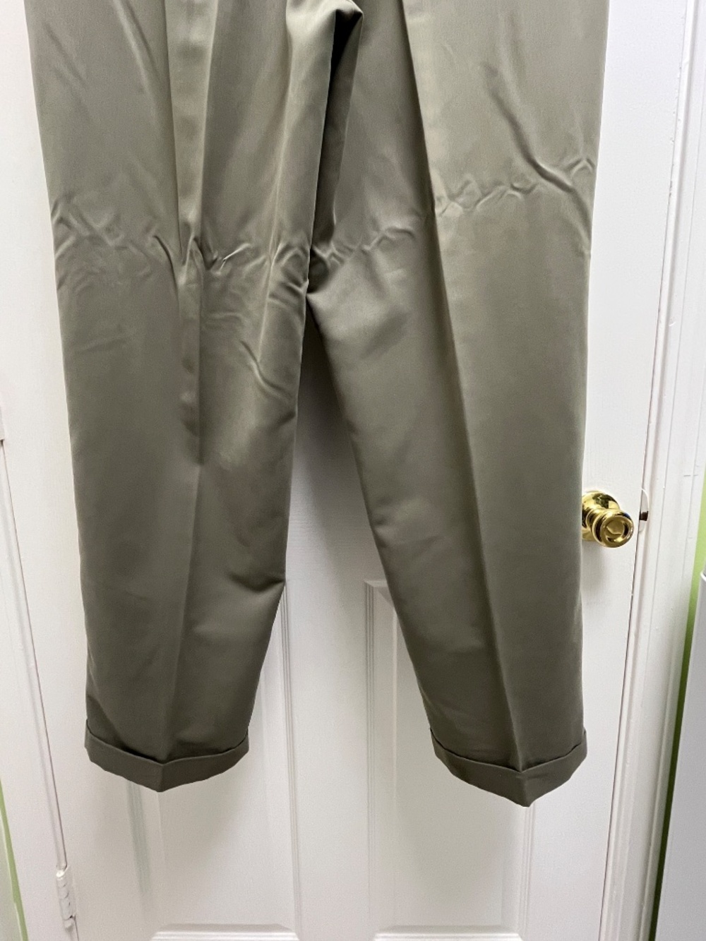 Men's IZOD Green Pants 36W x 30L - Picture 8 of 15